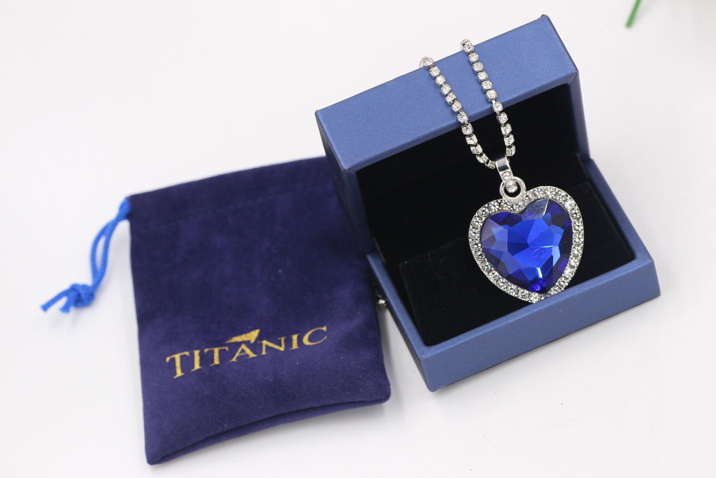 Titanic`s Heart of Ocean Necklace